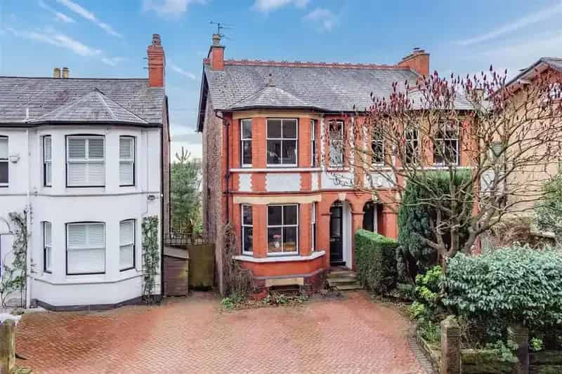 4 Bedroom Semi Detached House For Sale