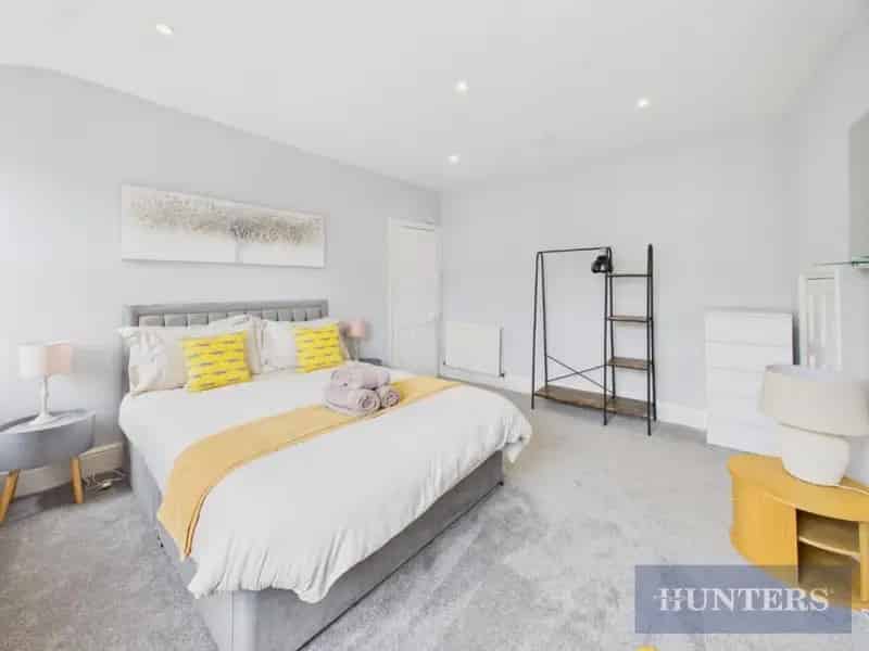 1 Bed Flat for Sale in South Cliff Scarborough
