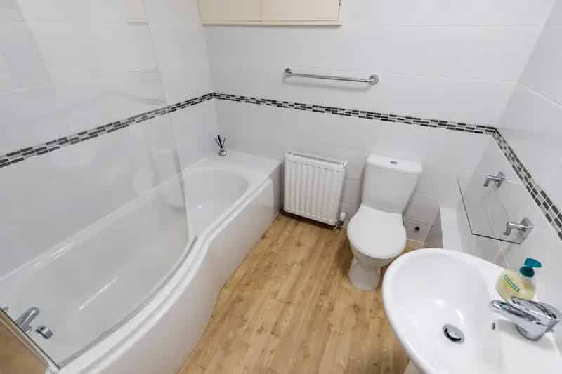 4 Bedroom Townhouse Near Aberdeen University