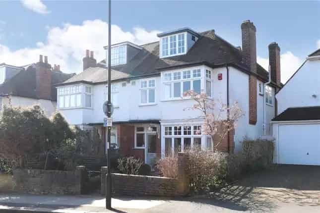 6 Bedroom Family Home Wimbledon Village Near Common and Excellent Schools