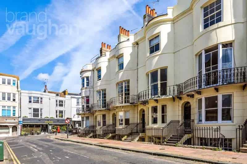 1 Bedroom Flat for Sale Brighton Seafront Regency Square Renovation Project
