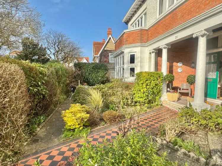 2 Bedroom Flat for Sale Folkestone Kent
