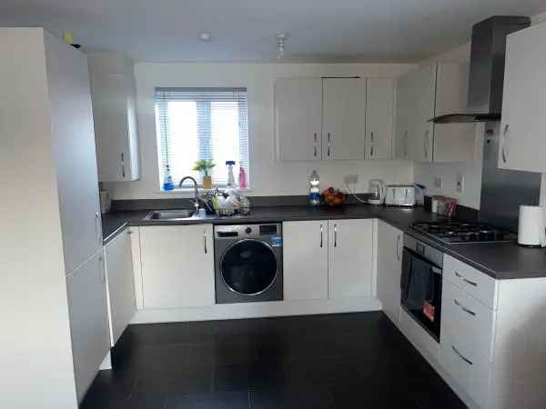 Flat For Rent in Wellingborough, England