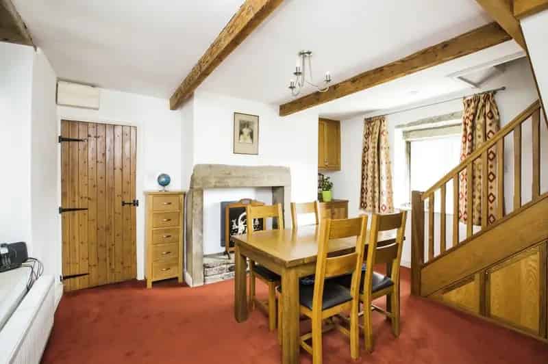2 Bedroom Mid Terrace House Ripponden West Yorkshire