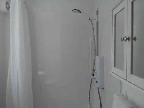 1 Bedroom Bungalow with Gardens and Storage