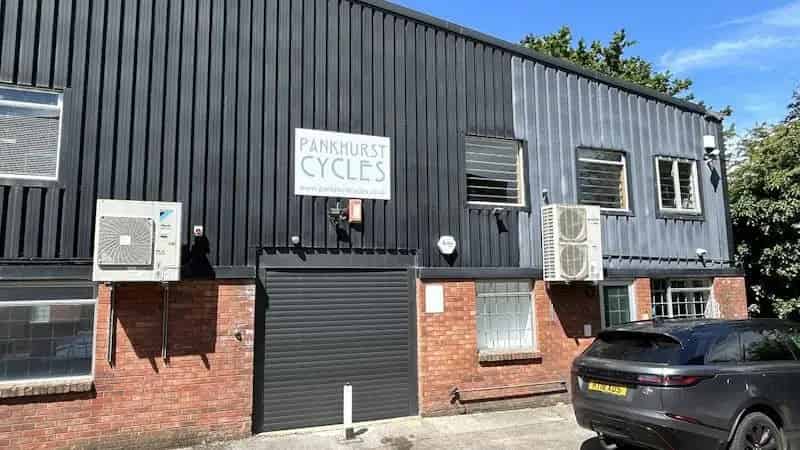 Industrial Unit Pangbourne - Warehouse Office Space