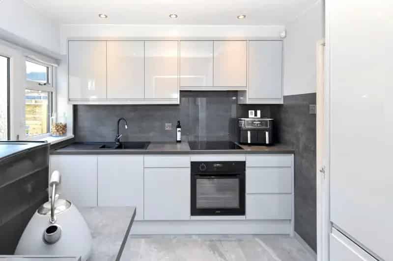 Mid Town House in New Farnley, Near Leeds and Bradford