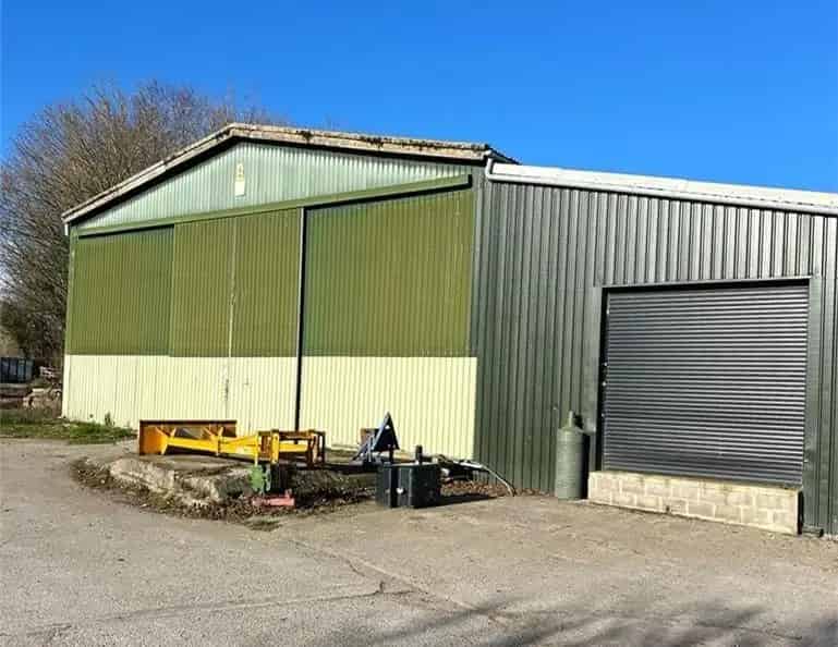 Agricultural Storage Unit 595 sqm Warehouse Business Use