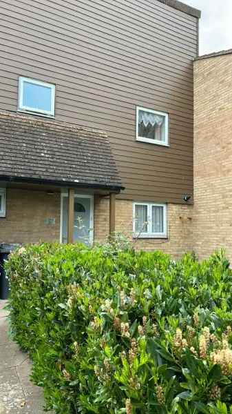 3 Bed House Near Shops and Schools