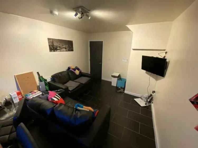 6 Bedroom Student House 2025-26 Academic Year