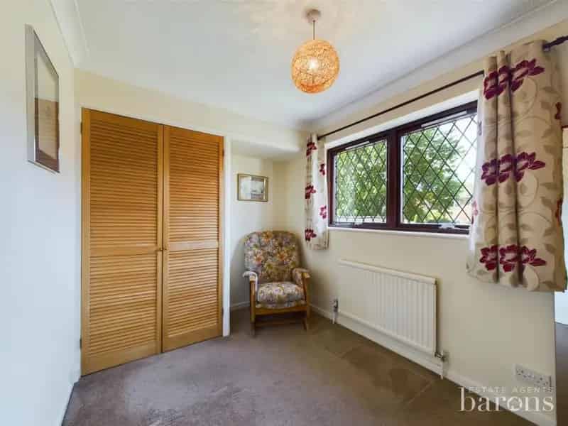 2 Bed Semi-Detached House for Sale