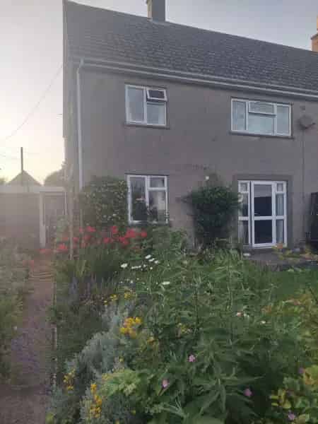Rural Property with Large Garden near Primary School