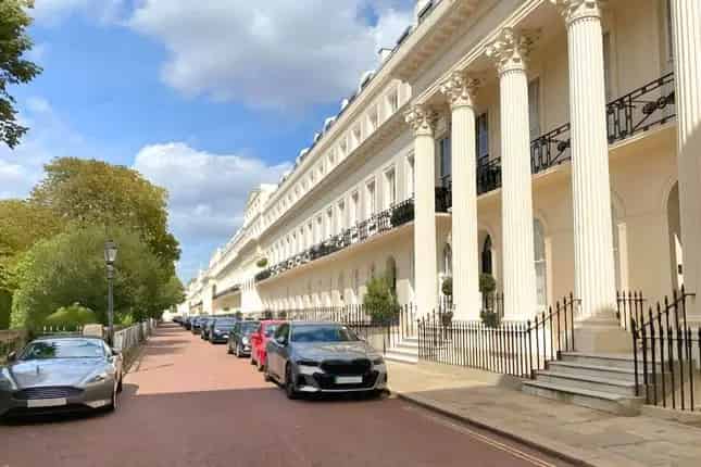 Regent's Park 5-Bedroom Terraced House For Sale