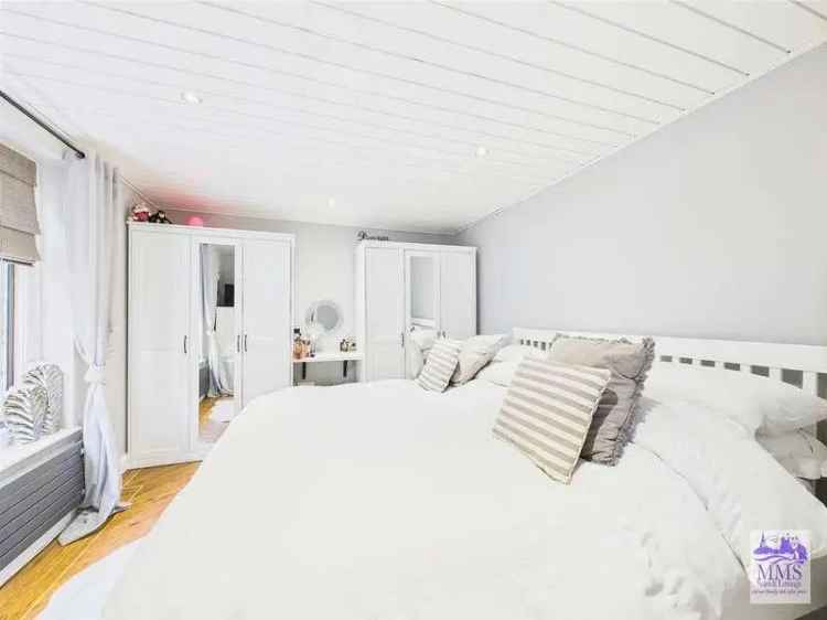 4 Bed Detached Bungalow for Sale Hempstead