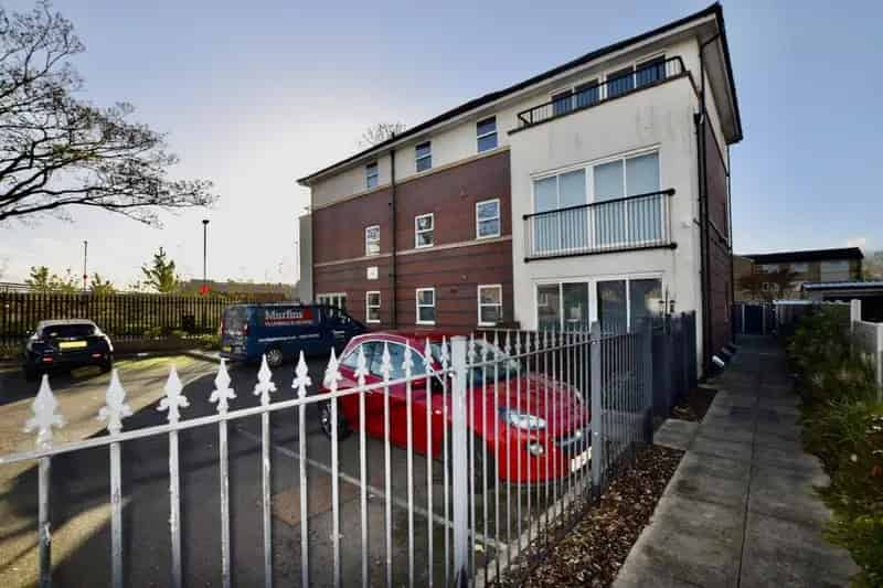 2 Bed Apartment Meadow Lane Derby - Modern Open Plan Living