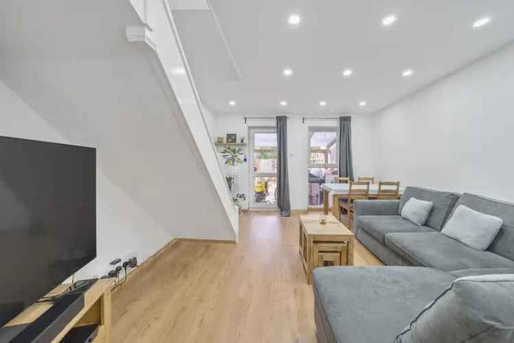 House For Sale in London, England