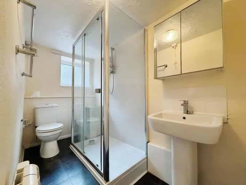 1 Bed Flat for Sale in Harrogate - Ideal for First Time Buyers