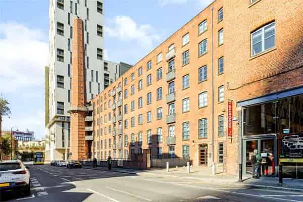 Luxury 2-Bed Apartment Chorlton Mill Manchester City Centre