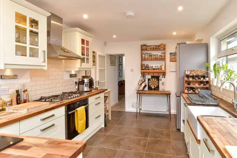 5 Bedroom Detached Bungalow for Sale Near South Downs