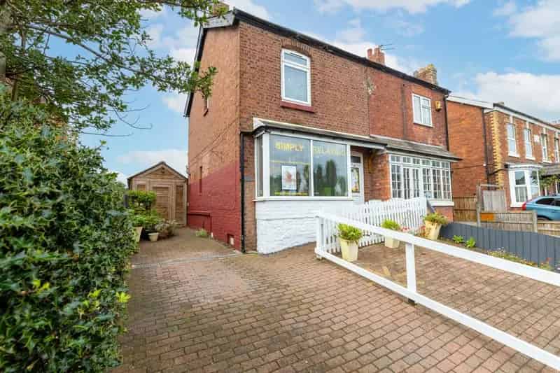 Retail Residential Property in Winsford Chester Road