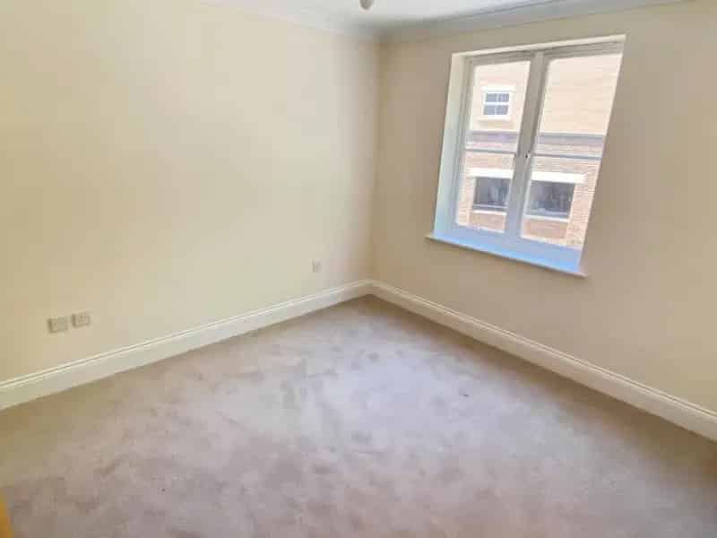 2 Bed Flat for Sale Sutton Coldfield Town Centre