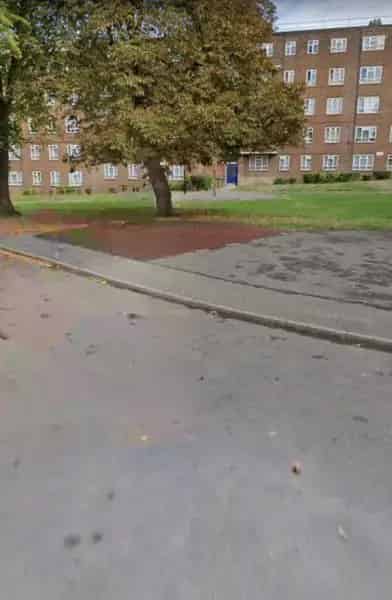 Three Double Bedroom Property with Communal Garden and Roadside Parking