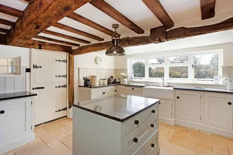 5 Bedroom Detached Farmhouse, Grade II Listed