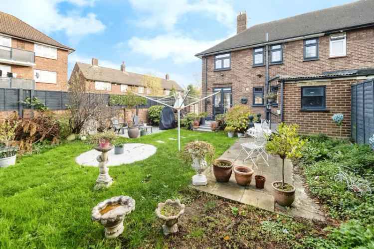 3 Bedroom House for Sale Market Street E6