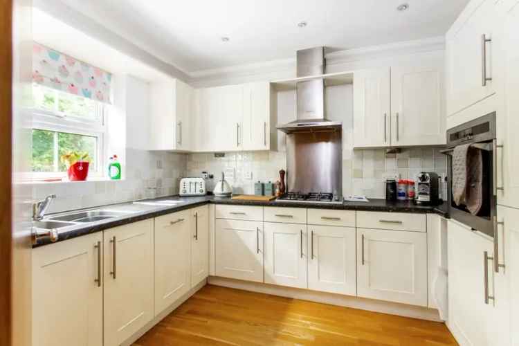 2 Bedroom Duplex Apartment to Rent Otterbourne