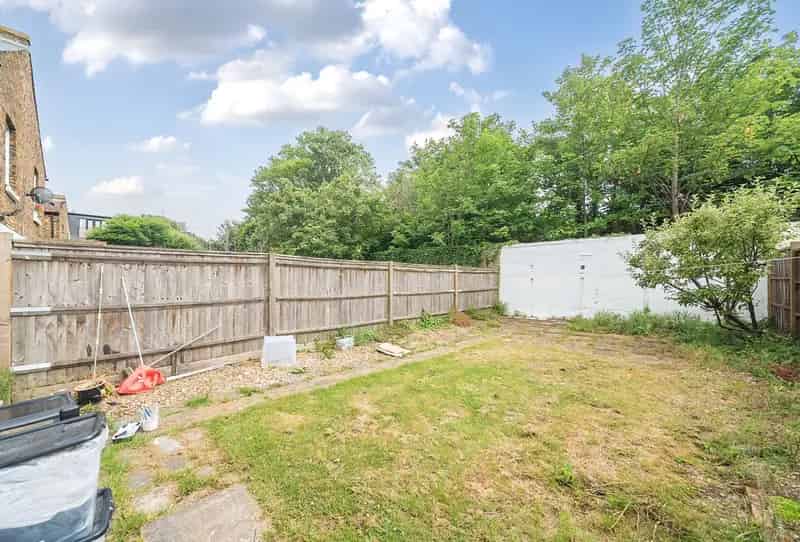 3 Bedroom Victorian House Near Balham Station