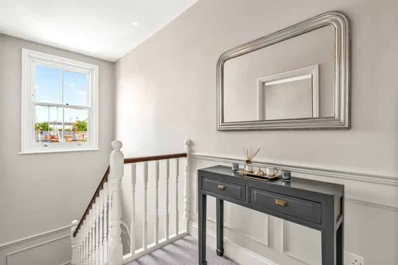 3 Bedroom Flat for Sale in Chelsea SW10