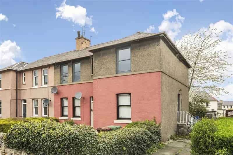 2 Bed Upper Villa Musselburgh Private Garden Driveway