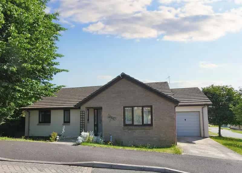 3 Bedroom Detached Bungalow for Sale in Redruth