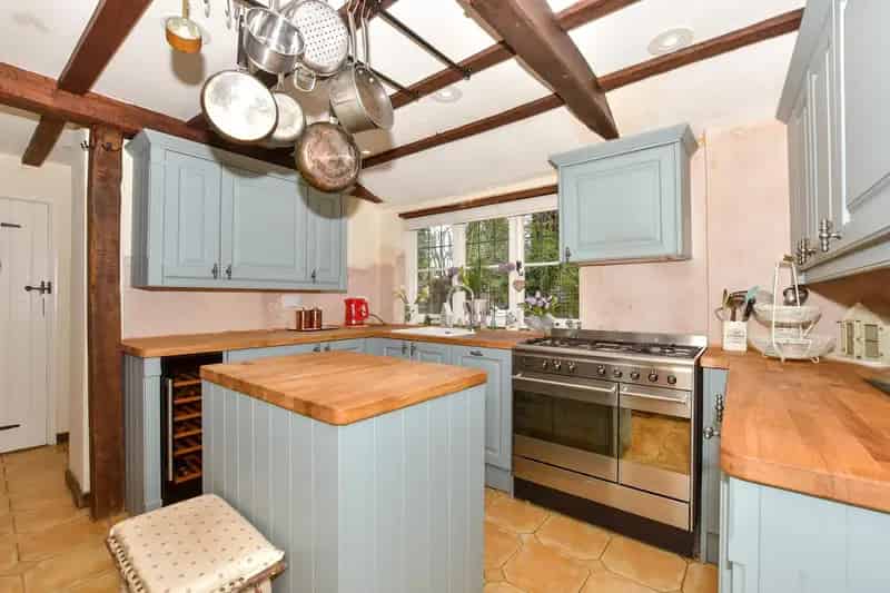 Grade II Listed Thatched Cottage with Annexe