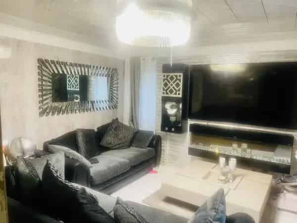 Beautiful 3 Bedroom Home