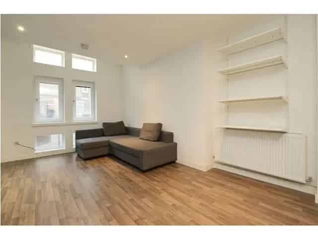 2 Bedroom Flat for Sale Easter Road
