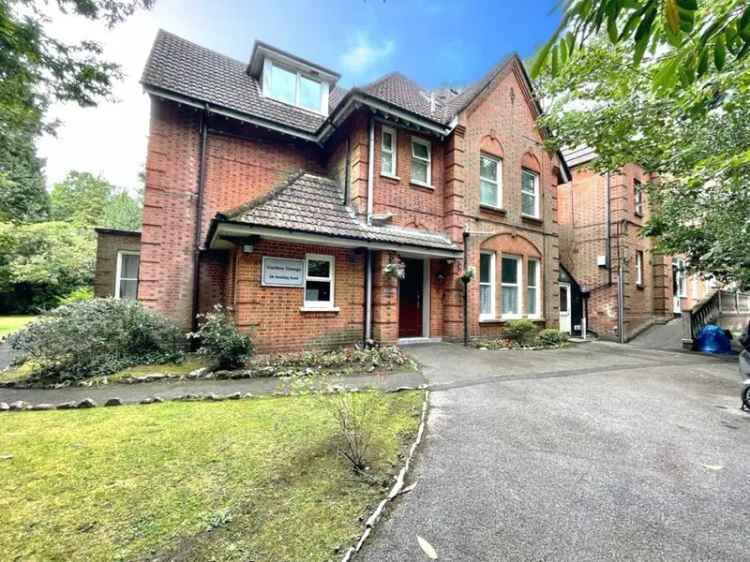 Studio Flat Meyrick Park Newly Refurbished Part Furnished