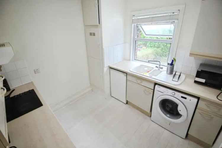 2 Bedroom Flat to Rent Wilmslow Cheshire SK9