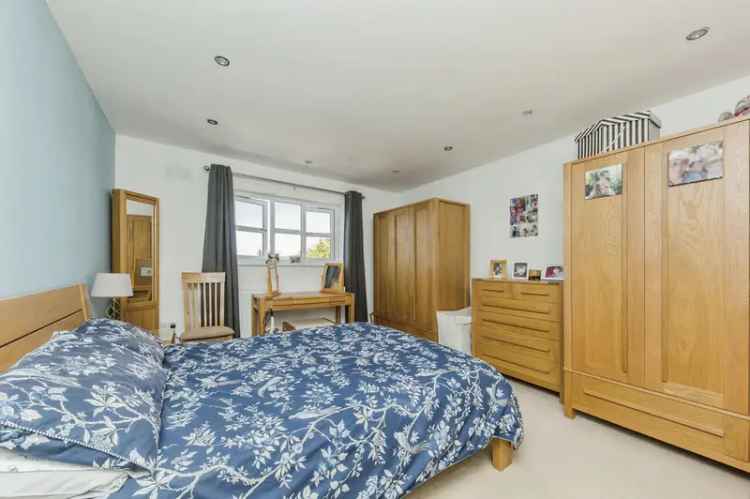 3 Bedroom Mid Terrace House for Sale Scholar Green Staffordshire