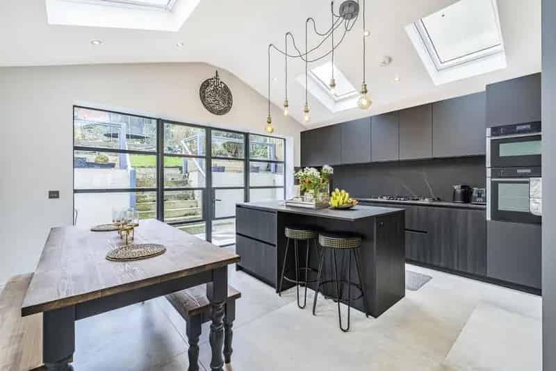 Stunning Refurbished Four-Bedroom House Over 1500 sq ft