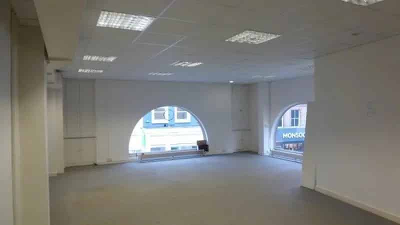 Modern Town Centre Offices Maidenhead