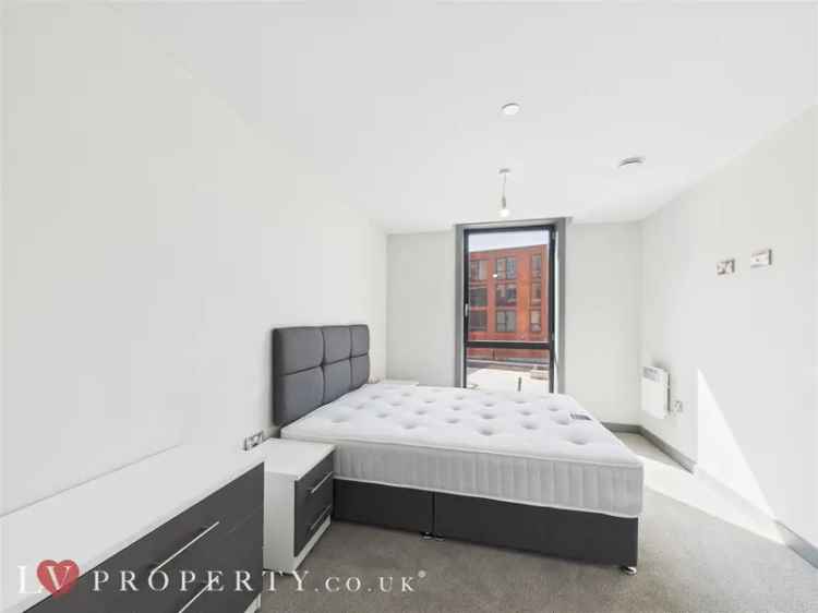 2 Bedroom Apartment House to Rent in Birmingham City Center
