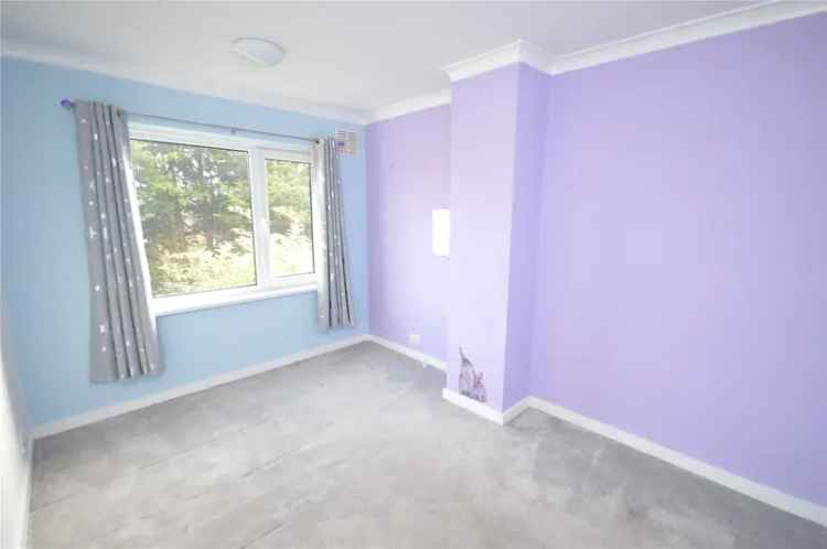 House For Sale in Leeds, England