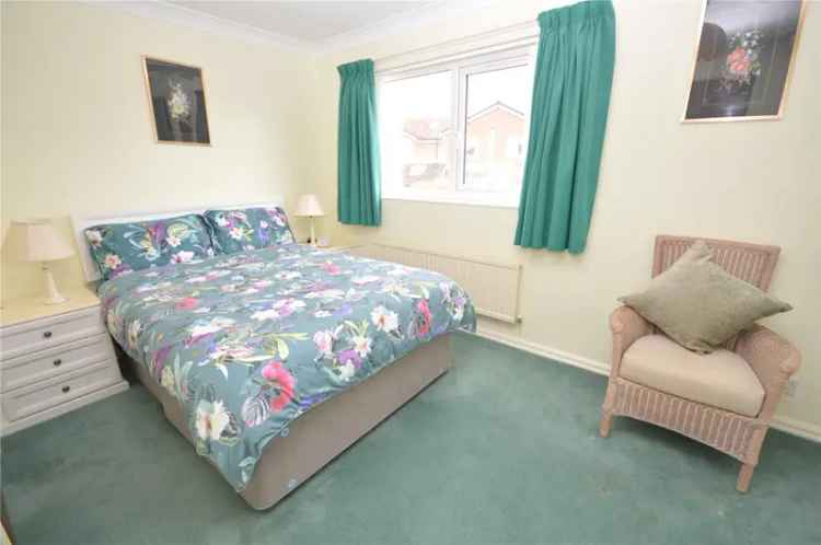 3 Bed Detached House Double Garage Cookridge