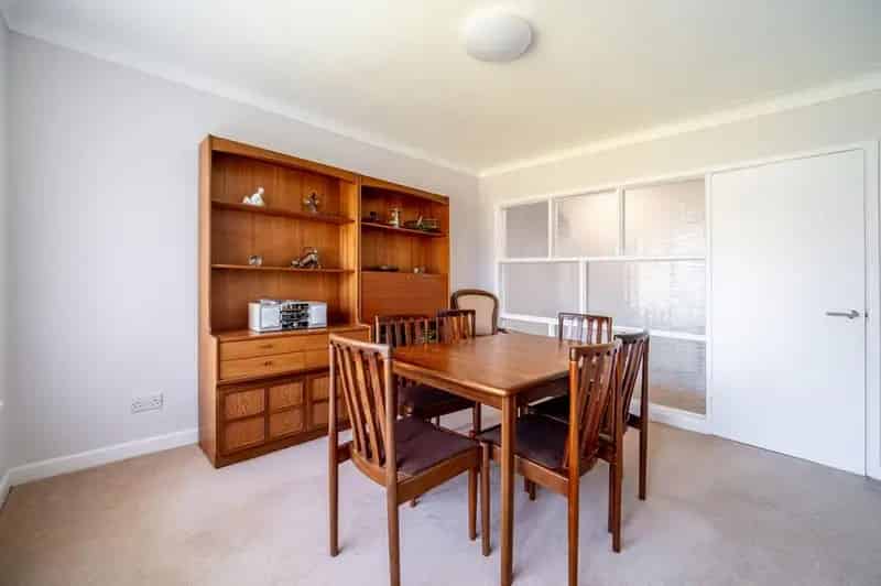2 Bedroom Apartment for Sale Ground Floor Private Garage
