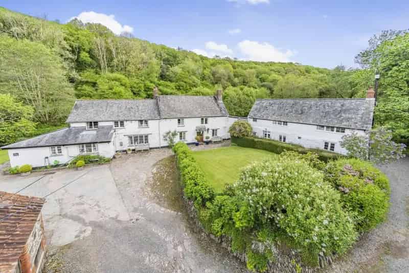 Bratton Mill Farm Secluded Farmhouse Cottage 19 Acres Outbuildings