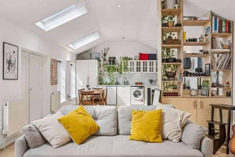 2 bed house for sale