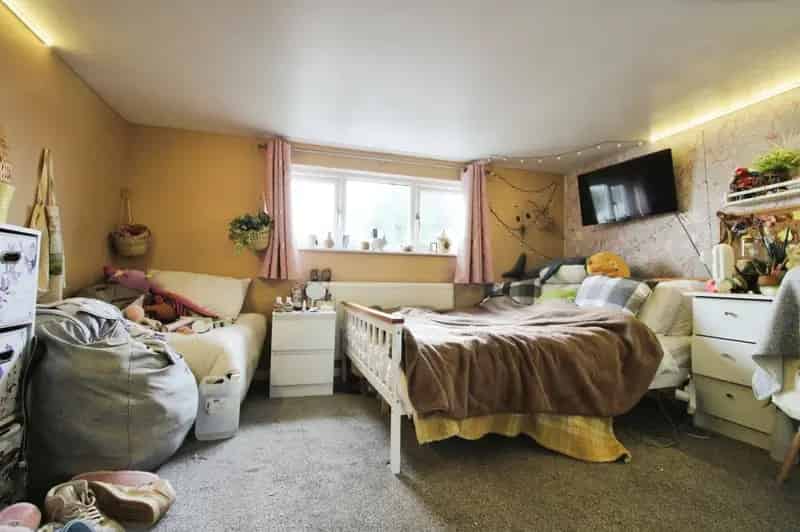 2 Bedroom End Terrace House Bryn Haidd