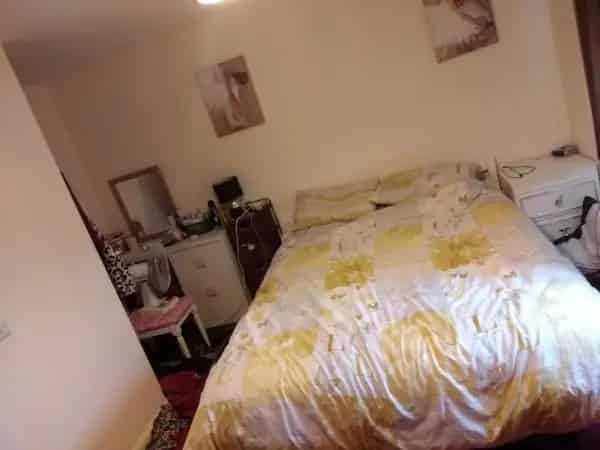 Huge 2 Bed House Disabled Friendly Garden Parking Transport Links