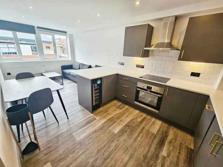 2 Bedroom City Centre Apartment Preston PR1 Chain Free